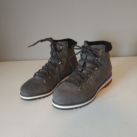 Blondo Hiking Boot - Picture 2 of 15